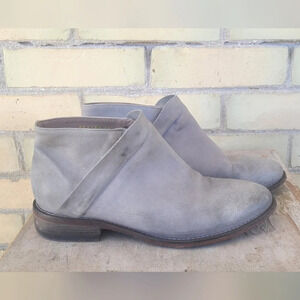 Elena Iachi Chelsea Boots